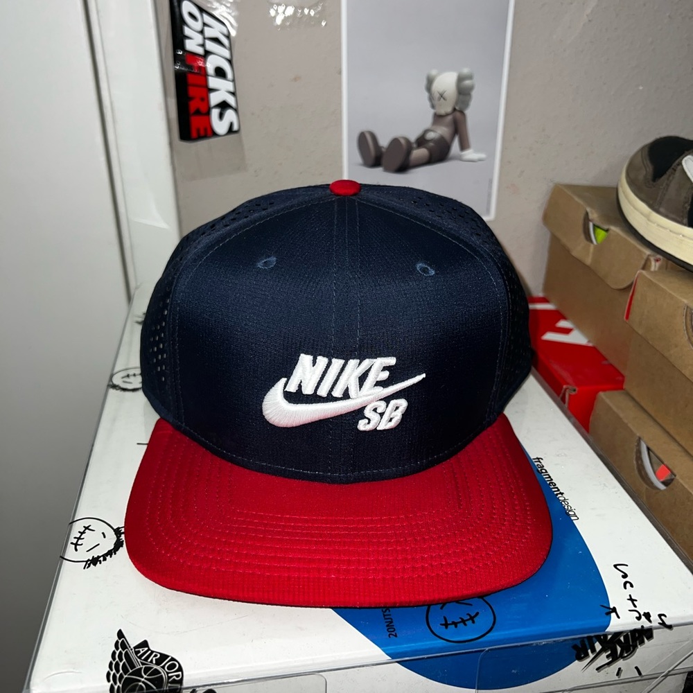 NIKE SB Trucker Snapback cap hat 629243-451 2013 Green Tag NWOT Aerobill